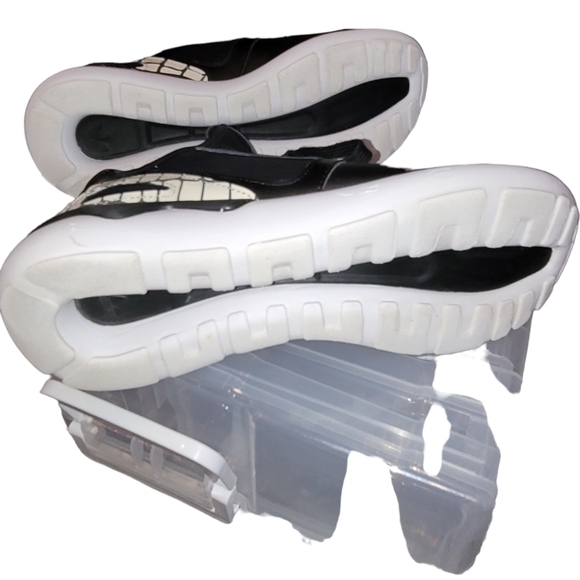 Addias Tubular Running Shoes - Picture 10 of 12